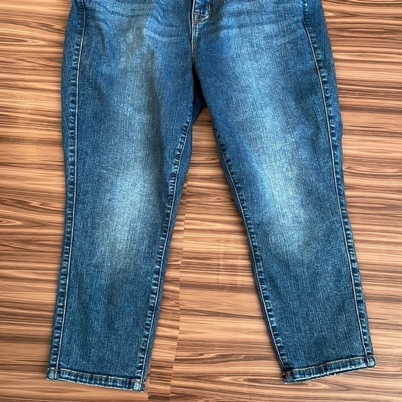 TORRID Crop Bombshell Skinny Jeans Size 14 - Picture 3 of 8